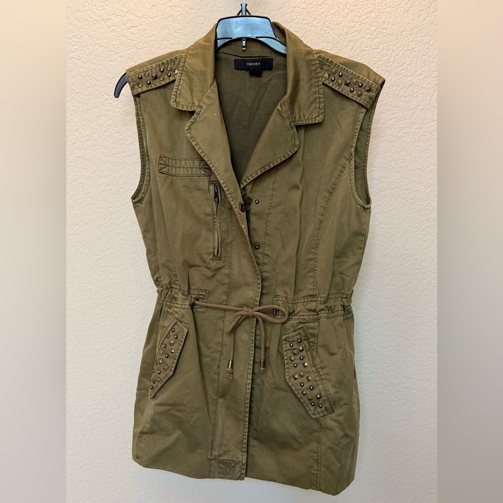 Forever 21 Army green jacket/vest